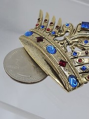Vintage WONDERS 2004 Masters of Florence Medici Rhinestone Crown Brooch