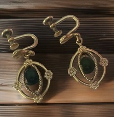 AMCO 14KT Gold Overlay Green Nephrite In A Cage Dangle Screw Back Earrings Bx15