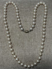 Vintage 90s MONET Signed classic Simulated pearl Necklace VTG 23” ~5mm Gold Tone