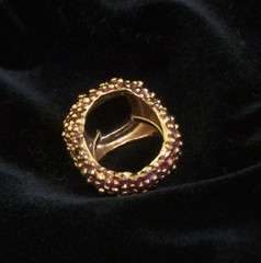 Vintage Avon Cocktail Ring Gold Tone Textured Pebble Black