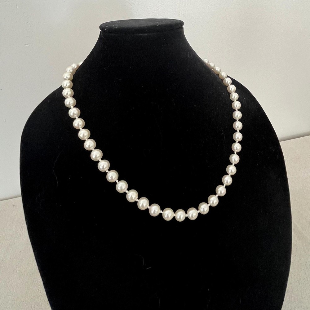 Vtg Simulated Pearl 9.8 mm 21″ Necklace with Gold Tone Filigree Clasp
