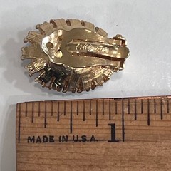 Vintage Celebrity NY Rose Earring clip on Set Black gold tone glass