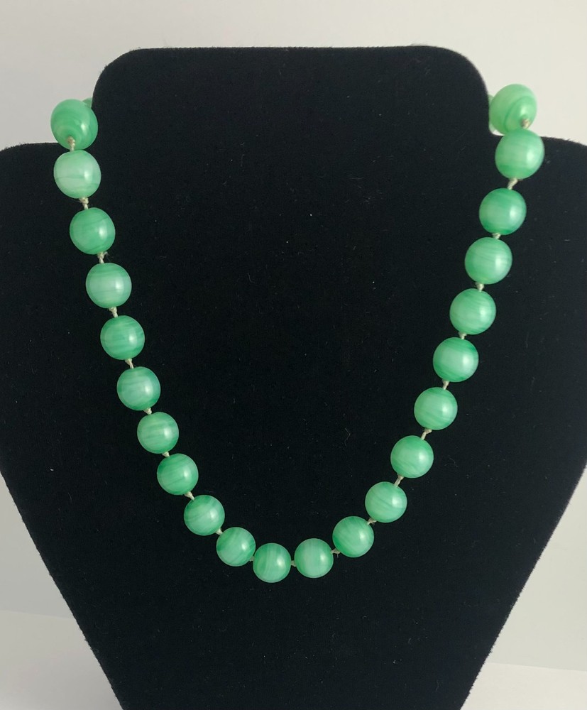 Estate Green Bead Necklace Hand Knotted. Adjustable Length 1950’s-1970’s