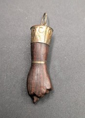 Vintage Carved Wood Figa Hand Mano Fist Protection Lucky Talisman Charm Pendant