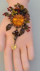 Kirks Folly Seaview Moon Autumn Harvest Mushroom Leaf Crystal Dangle Brooch Pend