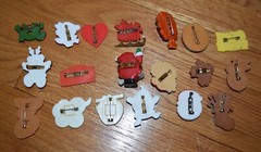 Lot of 20 Hallmark Pins Brooch Christmas Holiday Santa Thanksgiving Turkey Pin