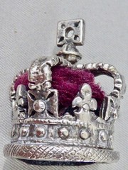 VINTAGE SILVER PLATE CROWN CHARM RED MATERIAL & SILVER 1 1/8″ MINIATURE CROWN