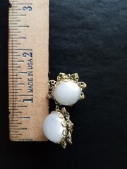 Vintage white Clip-ons With Silver Alloy Metal