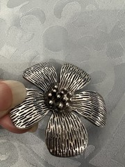 Vintage Scarf Clips Texture Flower Silver Tone Metal Deysi 1 Piece Lot