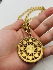 Vintage Gold Tone Pastel Renfaire Medallion Chunky Liz Claiborne 28” Necklace