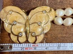 Vintage Womans Necklace “KJL For Avon”Butterfly Faux Pearls See Description