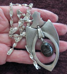 ARTISAN LARGE STERLING PENDANT NECKLACE w STONE -2 7/8 INCHES, 19.5 INCHES
