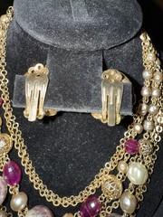 Vintage Gold Toned Necklace And Earrings w/ Purple Stones, Lilac Beads & Pearls