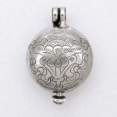 Vintage Sterling Silver 925 Hand Engraved Lotus Flower Round Locket Pendant 29mm