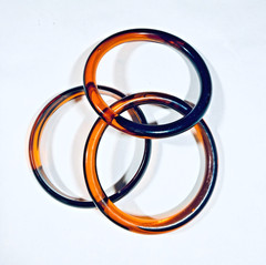 Vintage 1960s/1970s Rootbeer Tortoiseshell Lucite Bangle Bracelets – Stack of 3