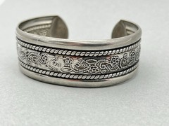 Lia Sophia Floral Embossed Silver Tone Cuff Bangle Bracelet Unmarked