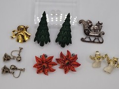 Vtg LOT 6 Pieces Christmas Holiday Jewelry From 1940s-1960s Earrings Pin Brooch