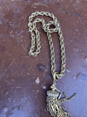 1960’S MONET GOLD-TONE ROPE CHAIN TASSEL ‘DAMITA’ NECKLACE BOOK PIECE 23″