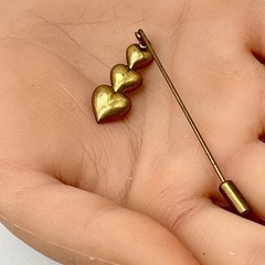 Vintage Puffy Heart Stick Pin Gold Tone Triple Cascade Dangle