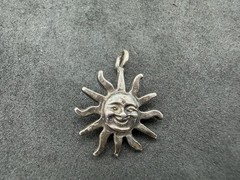 1.78g Vintage Sterling Silver 925 Sun Face Pendant Celestial Smiling Sunburst