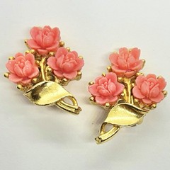 Vtg Victorian Revival Coral Lucite Rose Gold Plated Statement Earrings Clip-on