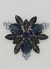 Vintage Juliana DeLizza Elster Sapphire Blue Rhinestone Brooch Pin Unmarked