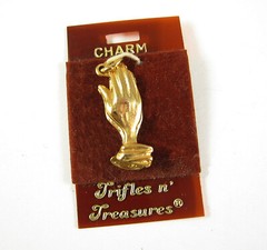 Give Me A HAND CHARM Vintage Trifles N’ Treasures Pendant New On Card Goldtone