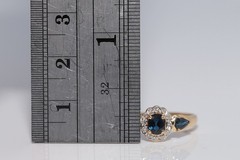 Vintage Circa 1980s 18k Gold Natural Diamond And Oval And Pear Cut Sapphire Ring