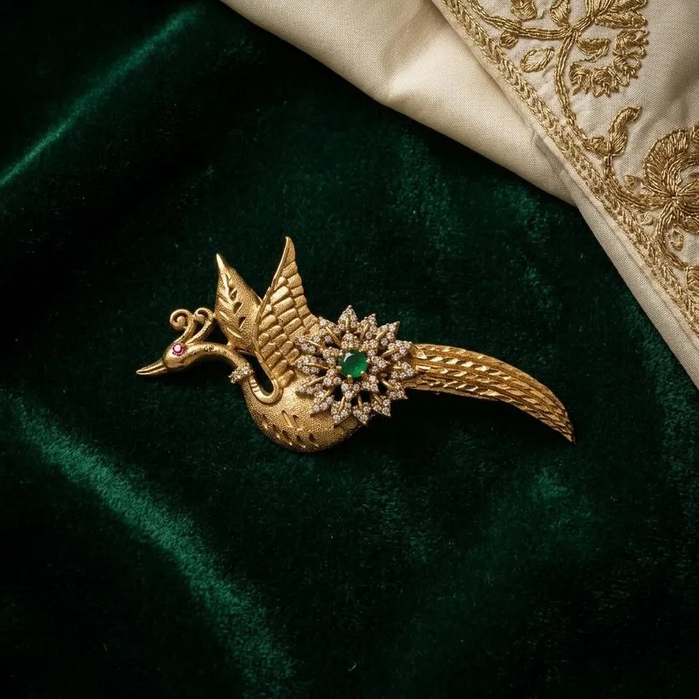 Swan Bird Brooch Pin | Gold Tone Crystal Bird Brooch | Vintage Animal Lapel Pin