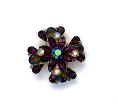 Vintage Purple-Aurora Borealis Crystal Large FLOWER Pin-Brooch-30g-Beautiful!!