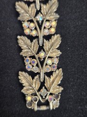 Vintage Signed Coro Gold Tone Textured Leaf Link Bracelet with Rhinestones