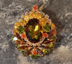 Vintage MCM Juliana Goldtone Autumn Topaz Heliotrope Rhinestone Brooch Pendant