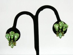 Vintage Kramer Goldtone Metal and Green Rhinestone Clip on Earrings 7/8 Inch