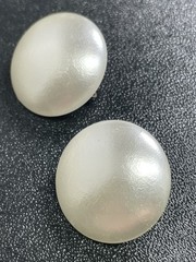 Vintage 1.1” Plastic Retro Faux Pearl Clip Earrings