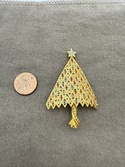 Vintage Corocraft Tree Christmas Holiday Star Rhinestone Gold Tone Brooch Pin