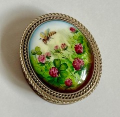 RARE Russian Rostov Finift Filigree Enamel Hand Painted Floral Bee Brooch / Box