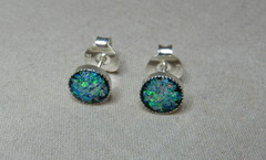 VINTAGE AUSTRALIAN OPALS SET IN STERLING SILVER PIERCED STUD EARRINGS 4111