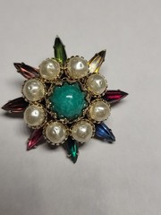 VTG Judy Lee Faux Jade /Rhinestones / Faux Pearls Brooch & Clip Earring Set