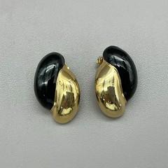 Carolee Vintage Earrings Black Enamel Gold Tone Sculptural Clip On Statement
