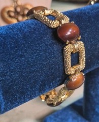 Vintage SIGNED JOMAZ Faux Tortoise & Textured Gold Tone Bracelet Size 7 1/2″