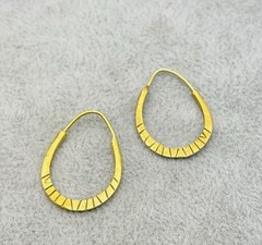 Vintage Gold Tone Teardrop Hoop Earrings Engraved Tribal Boho Ethnic Style