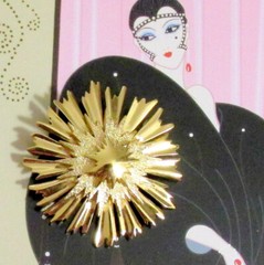 VTG LARGE 2 1/4″ SPIKY MONET GP TIERED “STARBURST” DOMED BROOCH PIN RUNWAY EXC