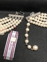 VTG GORGEOUS MARVELLA FIVE STRAND FAUX PEARLS RHINESTONES SILVER TONE NECKLACE
