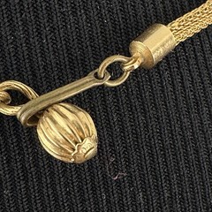 MESH gold-tone pendant necklace – vintage white milk glass & rhinestone drops