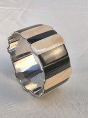 Vintage Cream And Black Metal Bracelet Wide Bangle Y2k Scalloped Edge Evening