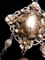 Vtg Francois Pendant Brooch Gold Tone Flowers Leaves Statement Dangle Chain