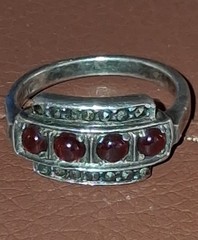 Vtg Sterling Silver 4 Stone Garnet Marcasite Band Ring Size 5 Petite 3.3g