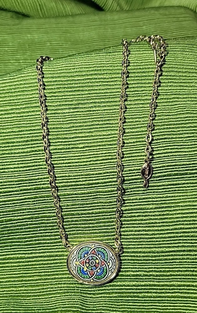Vintage Sarah Coventry Mosiac Pendant. Fabulous!
