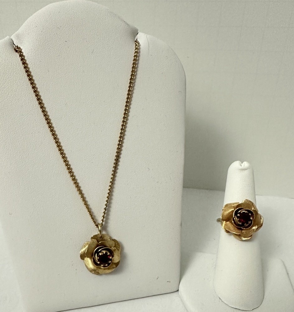 Vtg Sarah Coventry Red Rhinestone 3D Rose Gold Flower Necklace Ring Sz 6 adj.