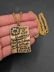 1968 Another Mother for Peace Anti War Vietnam Gold Tone Pendant 25″ Necklace
